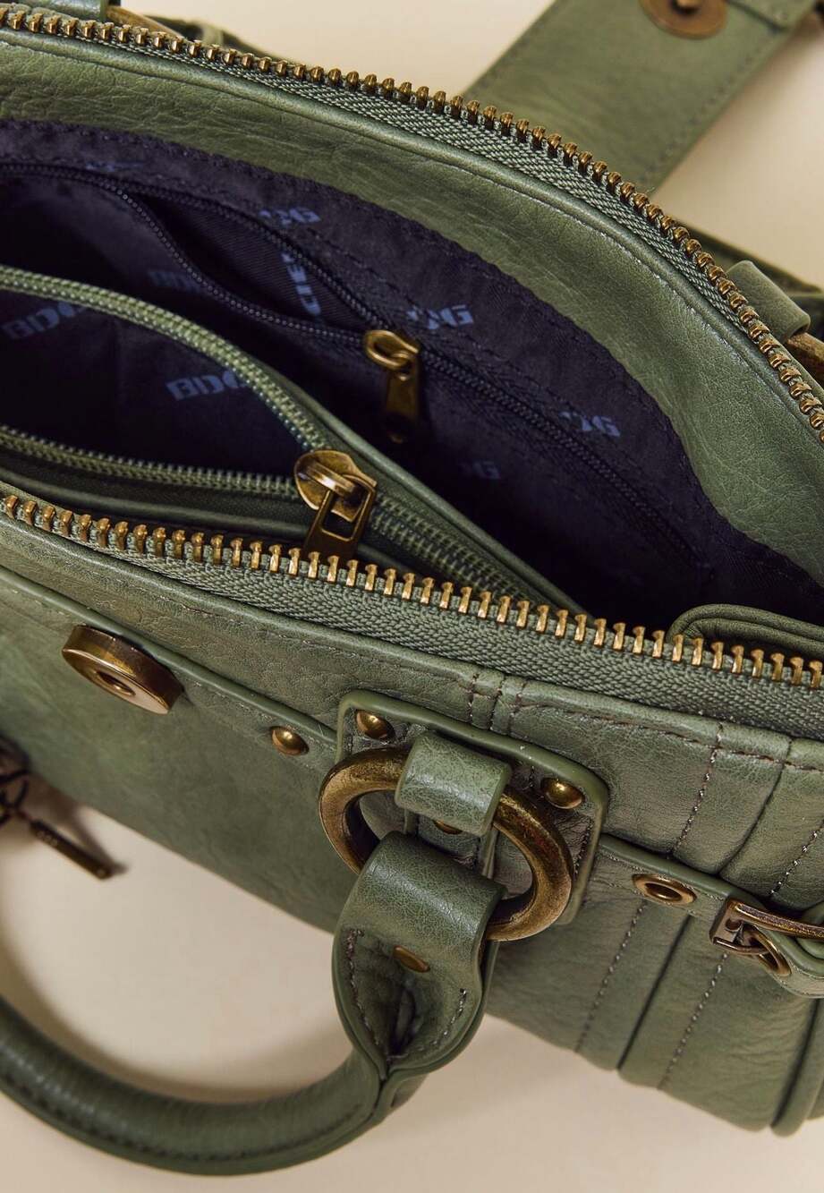 BDG Mini Karlie Lock Crossbody Bag in Green NWT - Picture 3 of 4